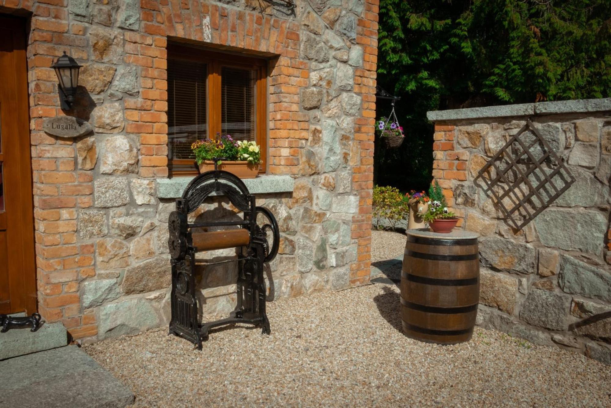 Croneybyrne Courtyard Vila Clara Exterior foto
